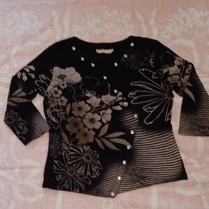 Asymmetrical Floral Top M